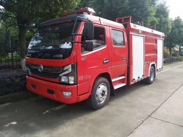 國(guó)六東風(fēng)5噸泡沫消防車