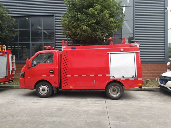 國六東風(fēng)途逸小型消防車2噸