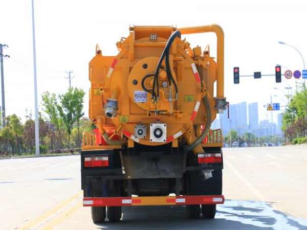 國六大福瑞卡 10方 清洗吸污車（廂式）